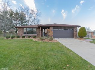 14360 Streamwood Dr, Orland Park, IL 60467