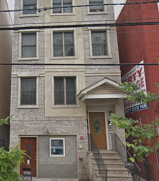 416 Bergen Ave #3 — Photo 1