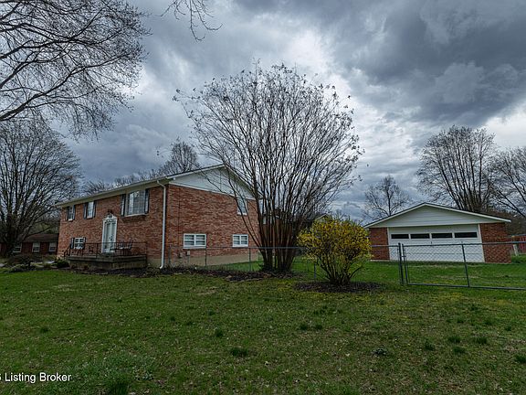 2nd image of 2700 Stephan Rd
