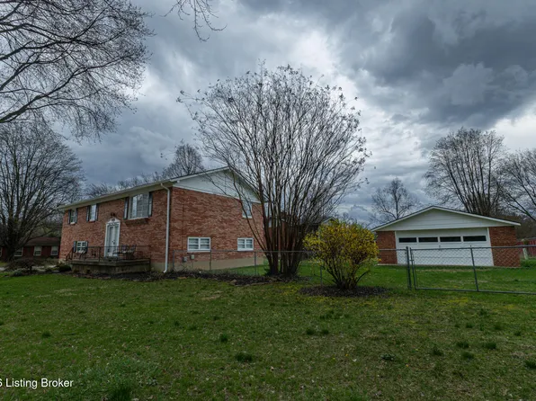 2700 Stephan Rd, Louisville, KY 40214