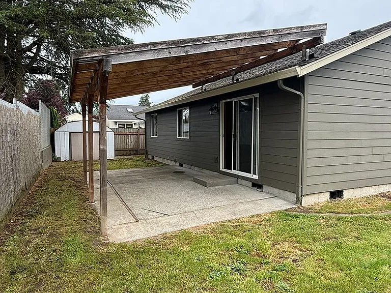 2179 Dahlia St — Photo 15
