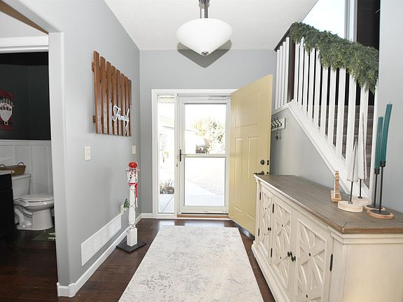 3rd image of 4615 70th Avenue Pl
