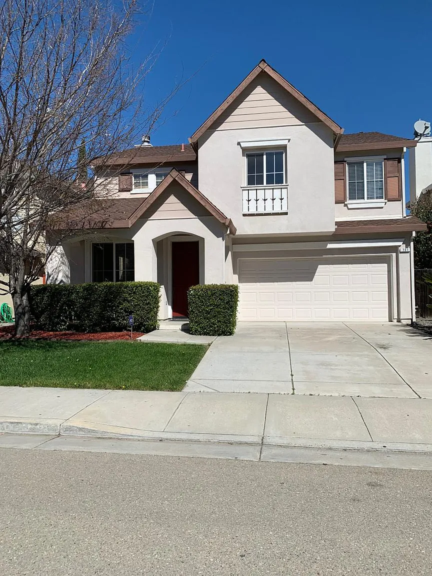 701 Alexandra Dr photo 1