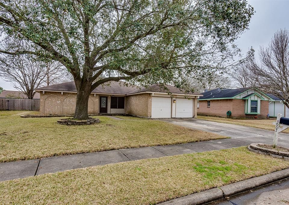 1st image of 3907 Rosemont Dr