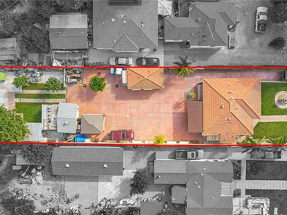 5th image of 302 S Covina Blvd