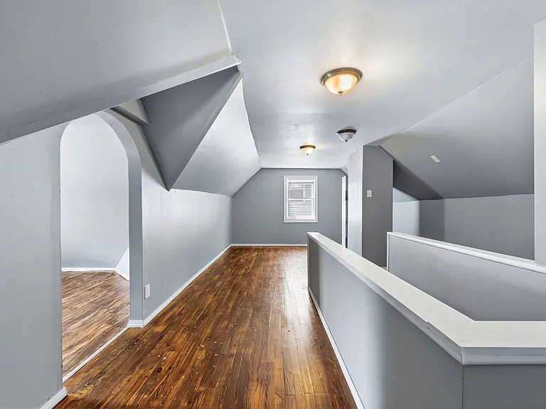 988 Glenside Ave — Photo 19