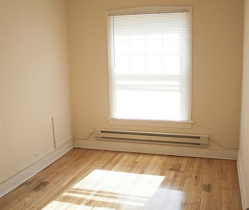 2nd image of 1313 Oak Ave APT 3K