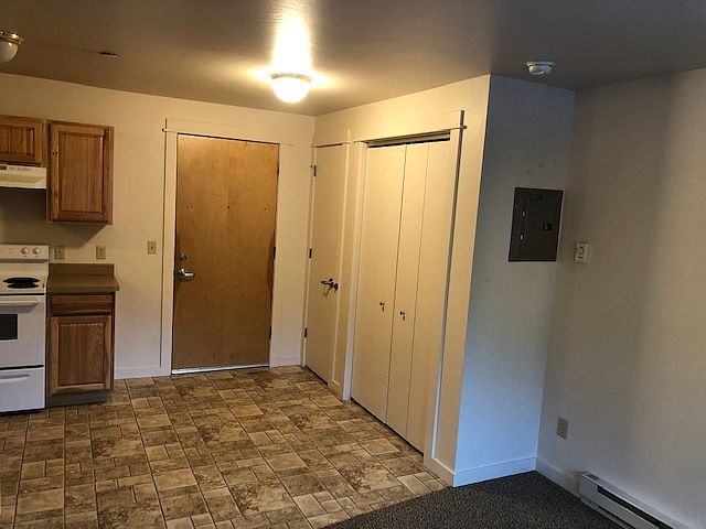 1st image of 66 Market Pl