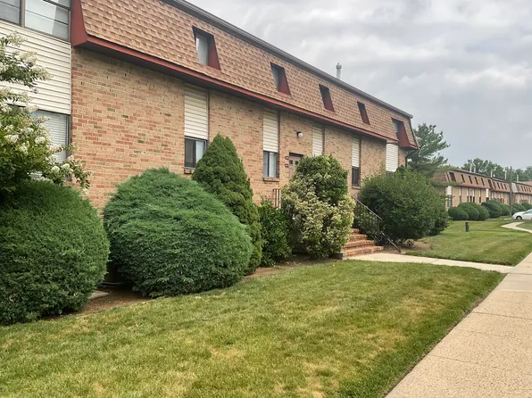 1203 N Oaks Blvd, North Brunswick, NJ 08902