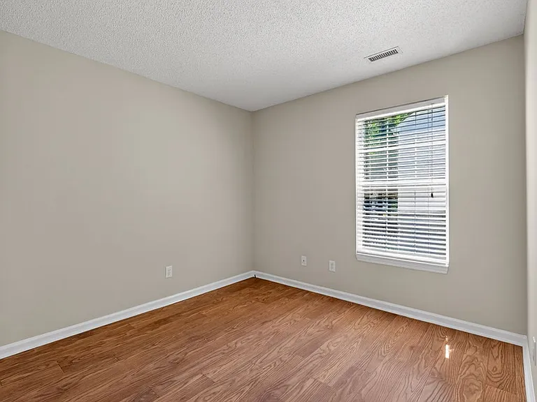 6804 Broome Bay Ct — Photo 28