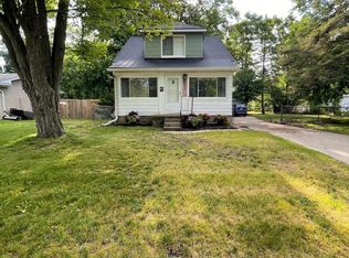 20812 Ontaga Ave, Farmington Hills, MI 48336