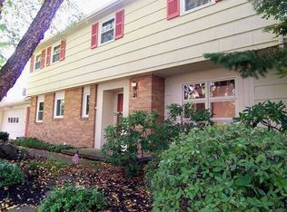 21 Alta Vista Dr, Rochester, NY 14625