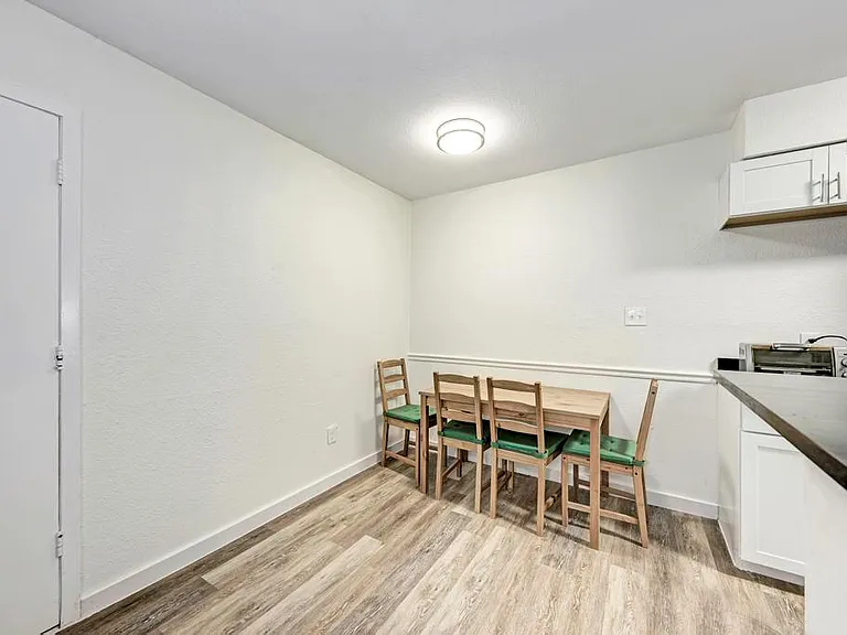 2207 Leon St #103 — Photo 5