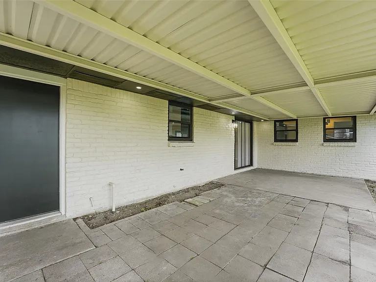 8931 Blankenship Dr — Photo 15