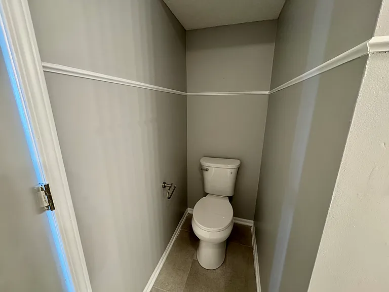 1412 SW Highland Dr — Photo 13