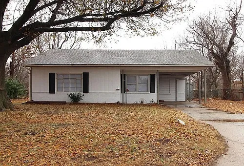 1825 Elm Dr Photo 1