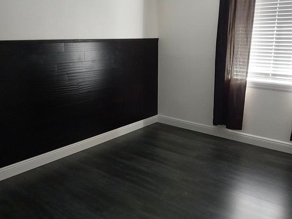 5th image of 263 NE 12th Ave #263