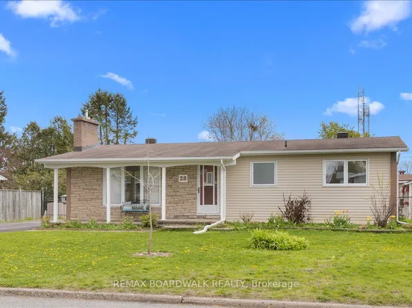 28 Glenmanor Dr, Ottawa, ON K2G 3G1