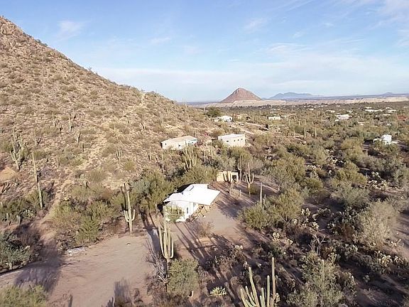 2nd image of 6655 N Desert View Dr