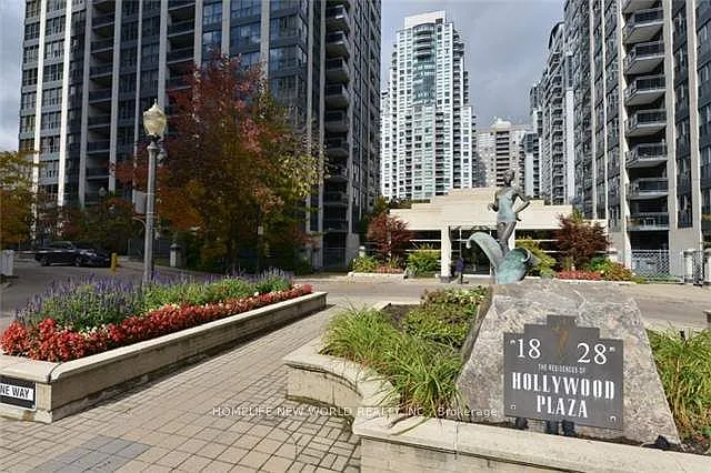 18 Hollywood Ave #701 — Photo 4