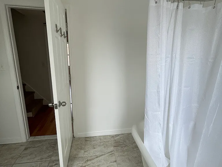 1819 E Lombard St — Photo 10