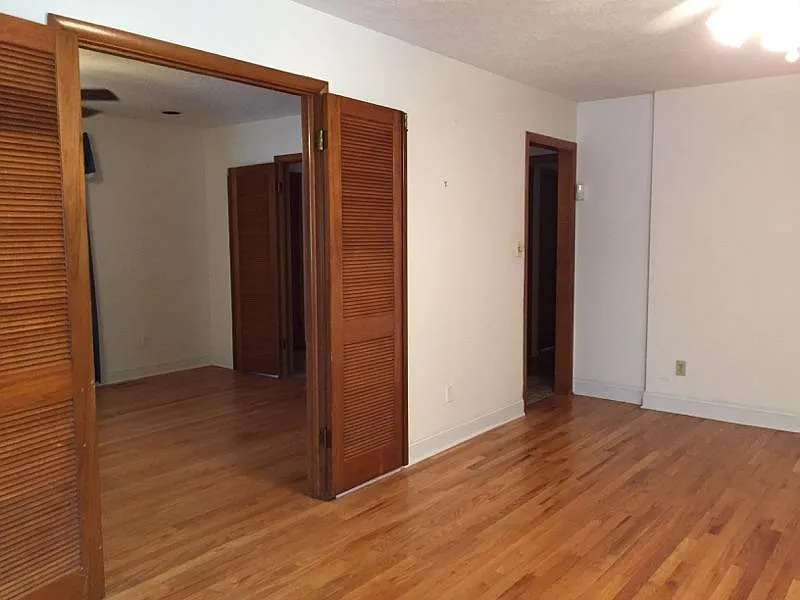 4 bed, 2256 sqft, $2,250 — Photo 4