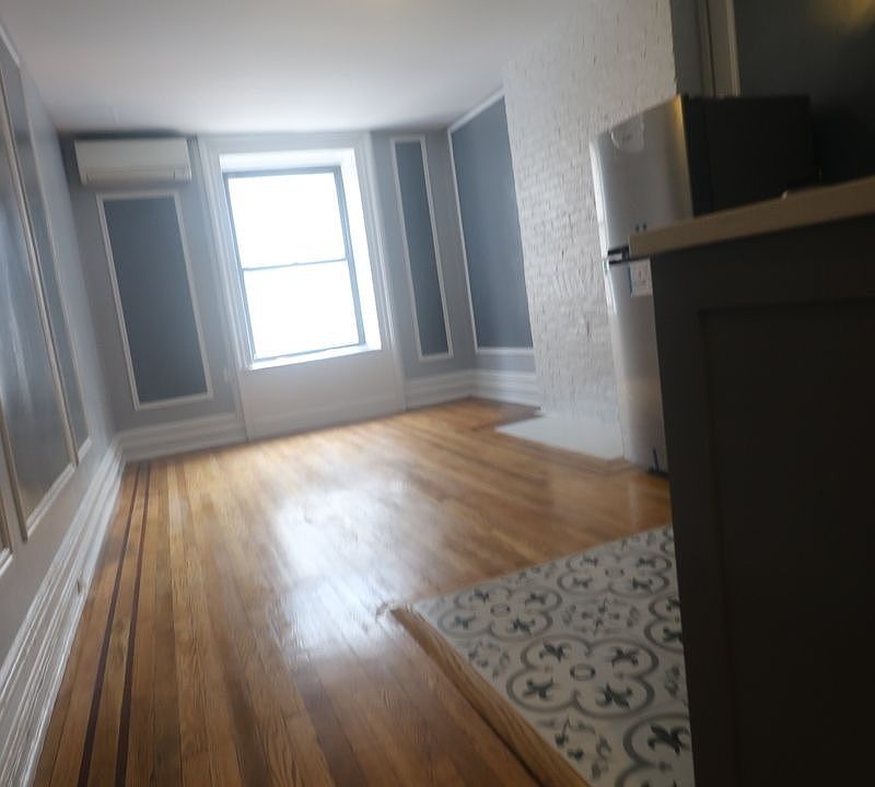 1st image of 780 Lexington Ave APT 4