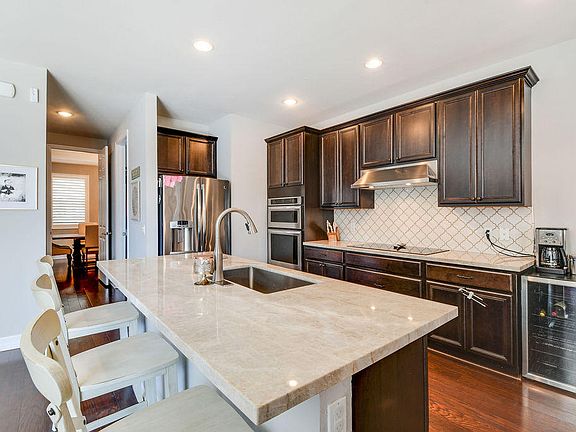 4th image of 2719 Wymberly Dr