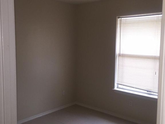 4th image of 603 S Logan Dr APT 3