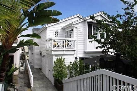 1st image of 709 Jasmine Ave #A
