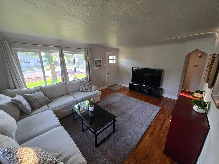 4596 S Acoma St — Photo 4