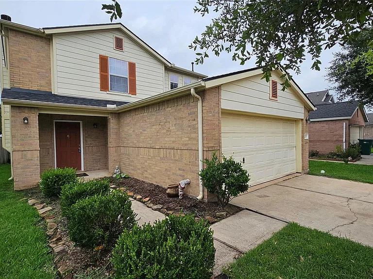 22135 Greengate Dr — Photo 39