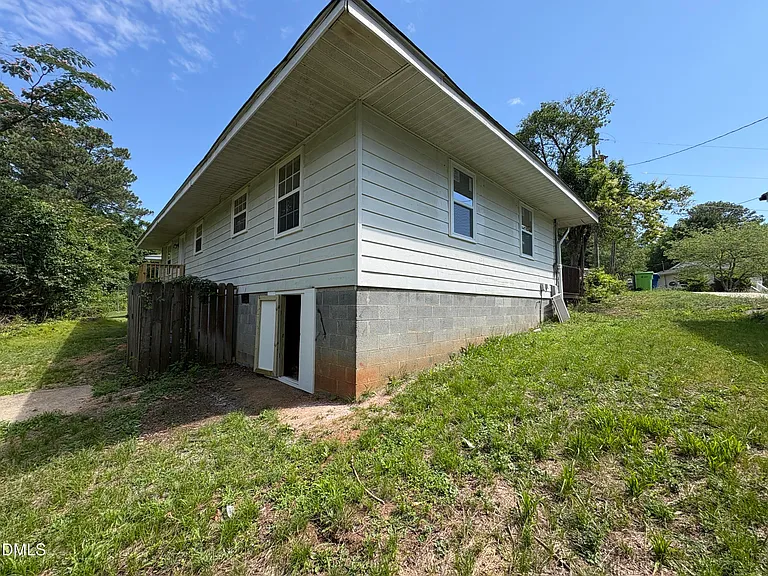 1704 Sundial Pl — Photo 23