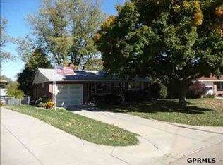 7437 Idledale Ln, Omaha, NE 68112