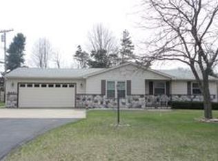 5481 Robinwood Dr, Clyde, MI 48049