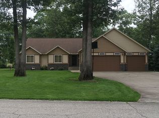 1118 Bear Lake Rd, Muskegon, MI 49445