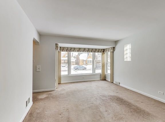 5th image of 1830 N 18th Ave
