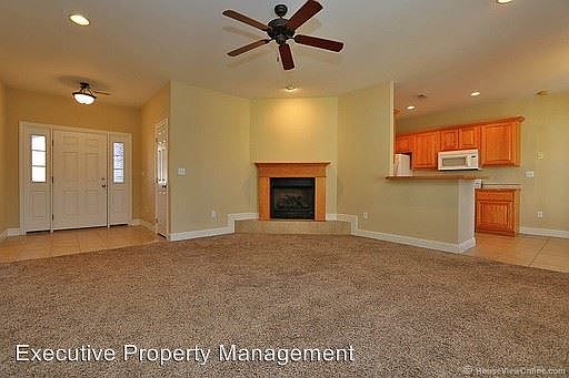 3rd image of 4693 Greenwood Cir
