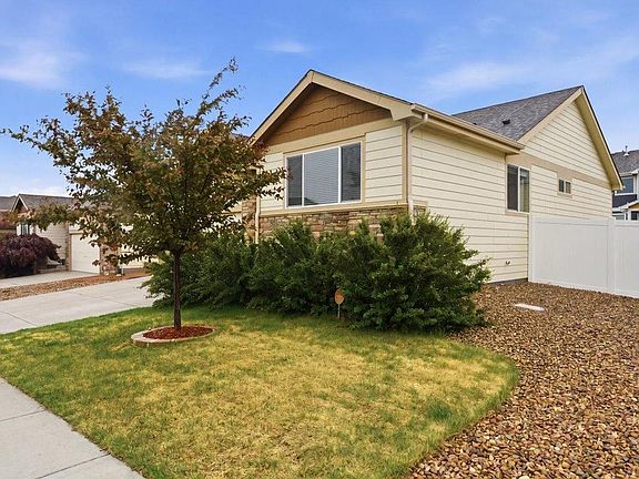 4th image of 323 Torreys Dr