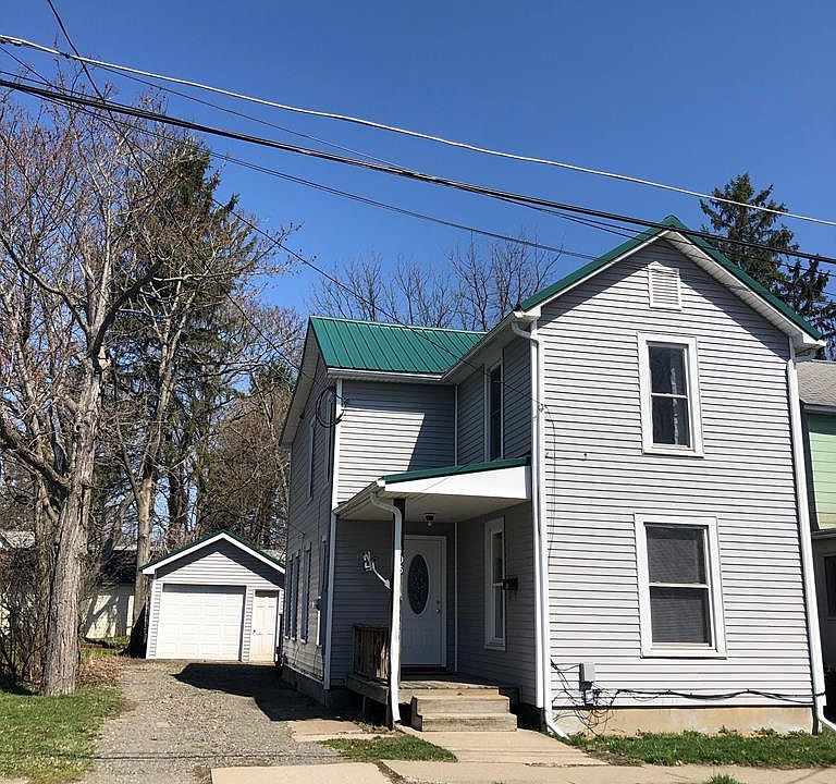 1st image of 105 E Mill St