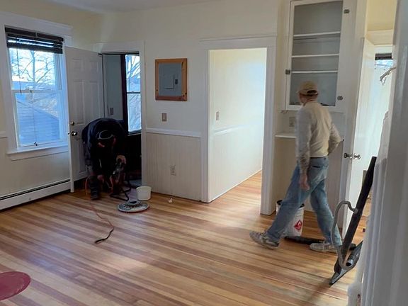 5th image of 352 Branch Ave APT 3