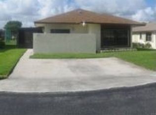5412 Mendoza St, West Palm Beach, FL 33415