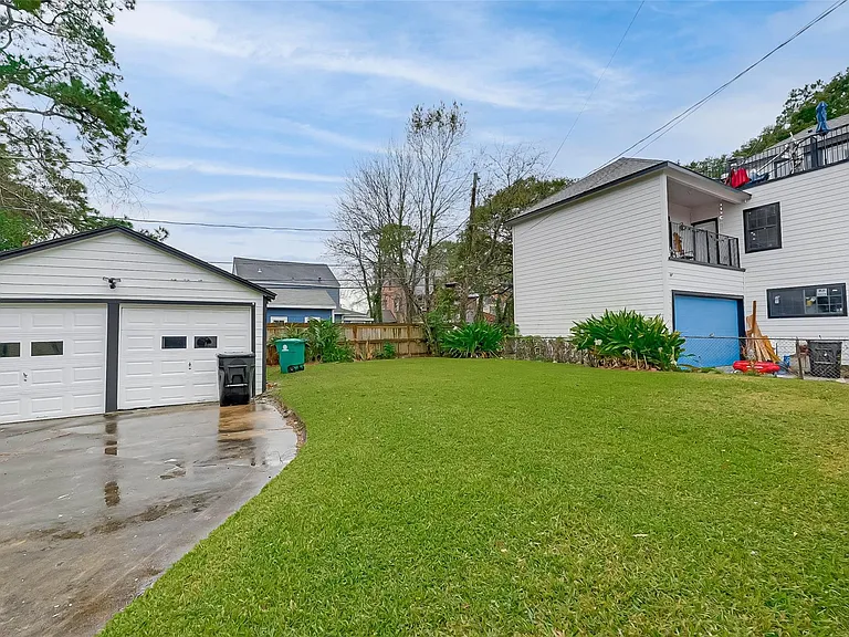 3222 Oakdale St — Photo 37