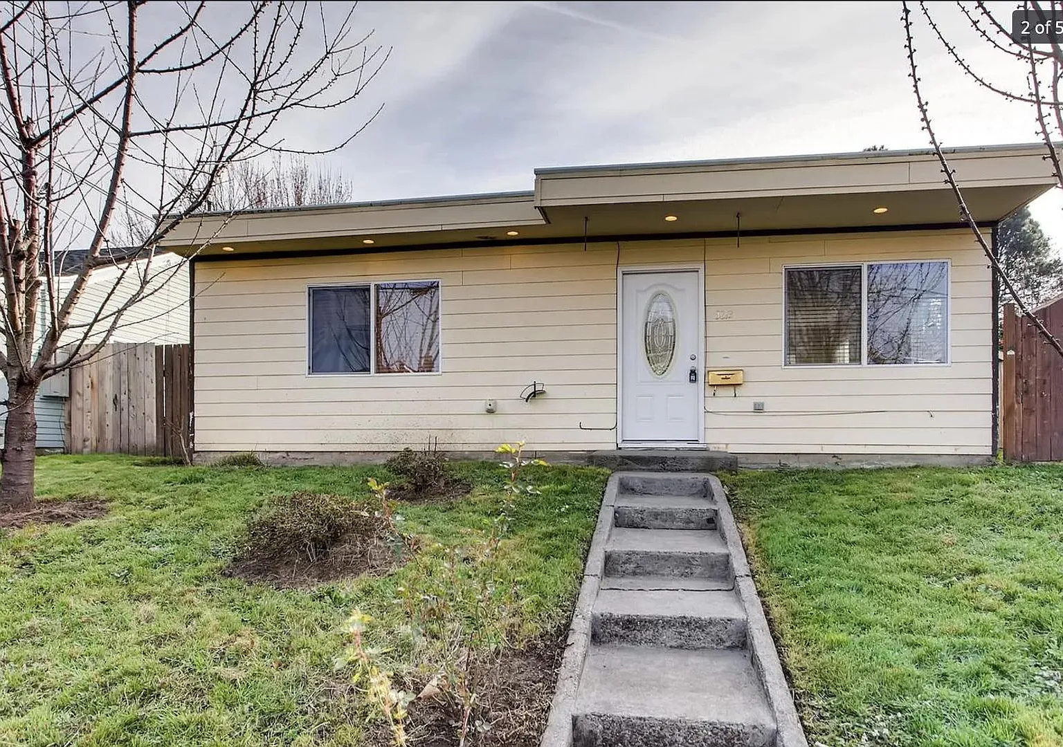 2 bed, 800 sqft, $2,200 — Photo 1