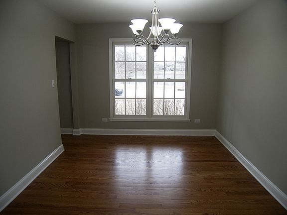 4th image of 1220 W Dexter Ln
