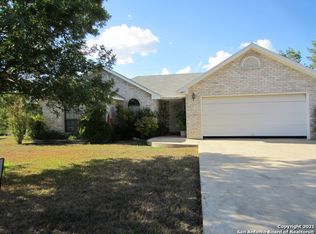 148 William St, Uvalde, TX 78801