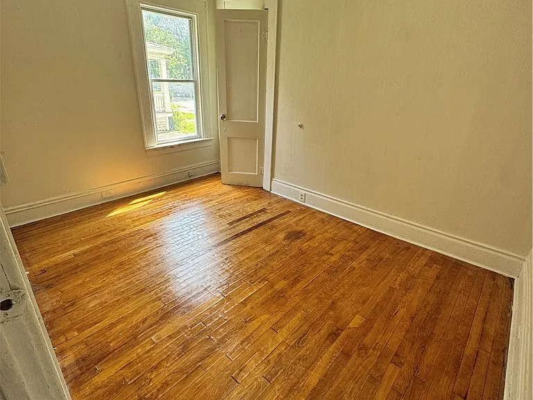 2401 Midland Ave #1 — Photo 11