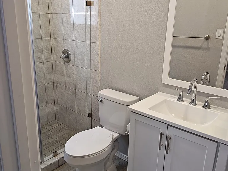 2420 Lake Michigan Dr — Photo 9