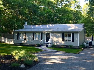 31 Partridge Dr, Sag Harbor, NY 11963