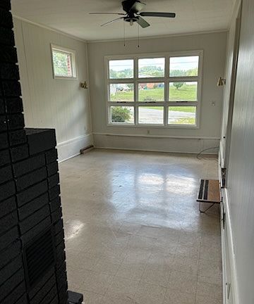 3rd image of 2313 Morrison Ave